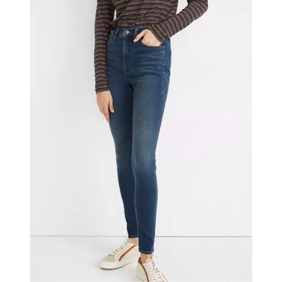 Madewell 10” high rise roadtripper jeans - Picture 2 of 11